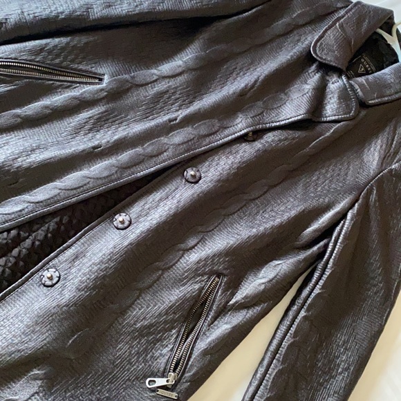 Guess jacket - Picture 2 of 5